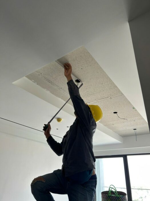 thi công trần gương 4